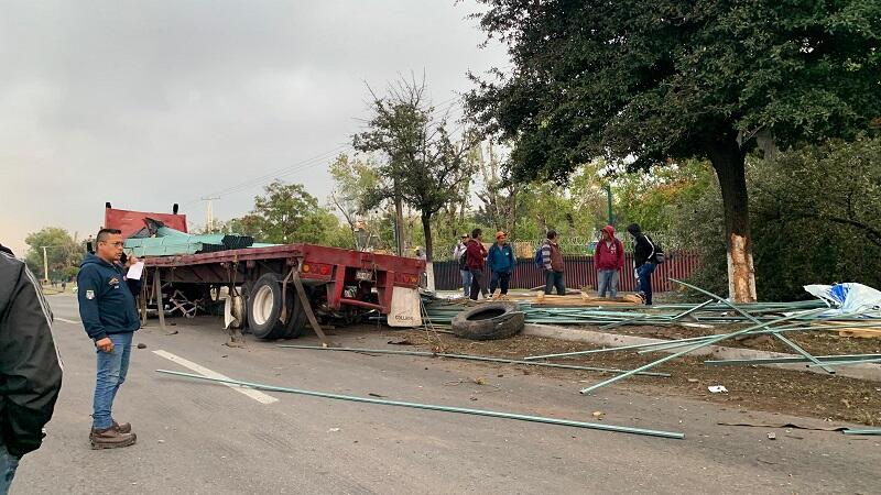 Accidente Entre Tr Iler Y Tren Causa Caos Vehicular En Paseo Central De