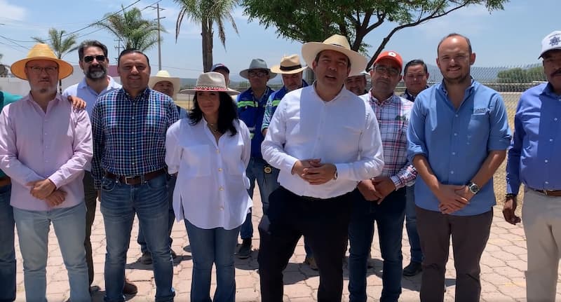 Roberto Cabrera supervisa rehabilitación de Centro Expositor en San Juan del Río