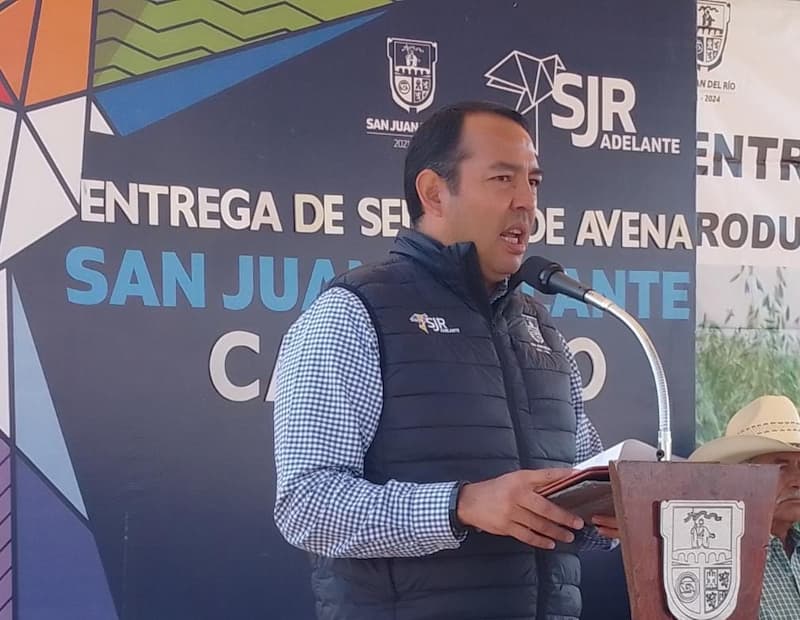 Entregan semilla de avena a 82 productores de San Juan del Río