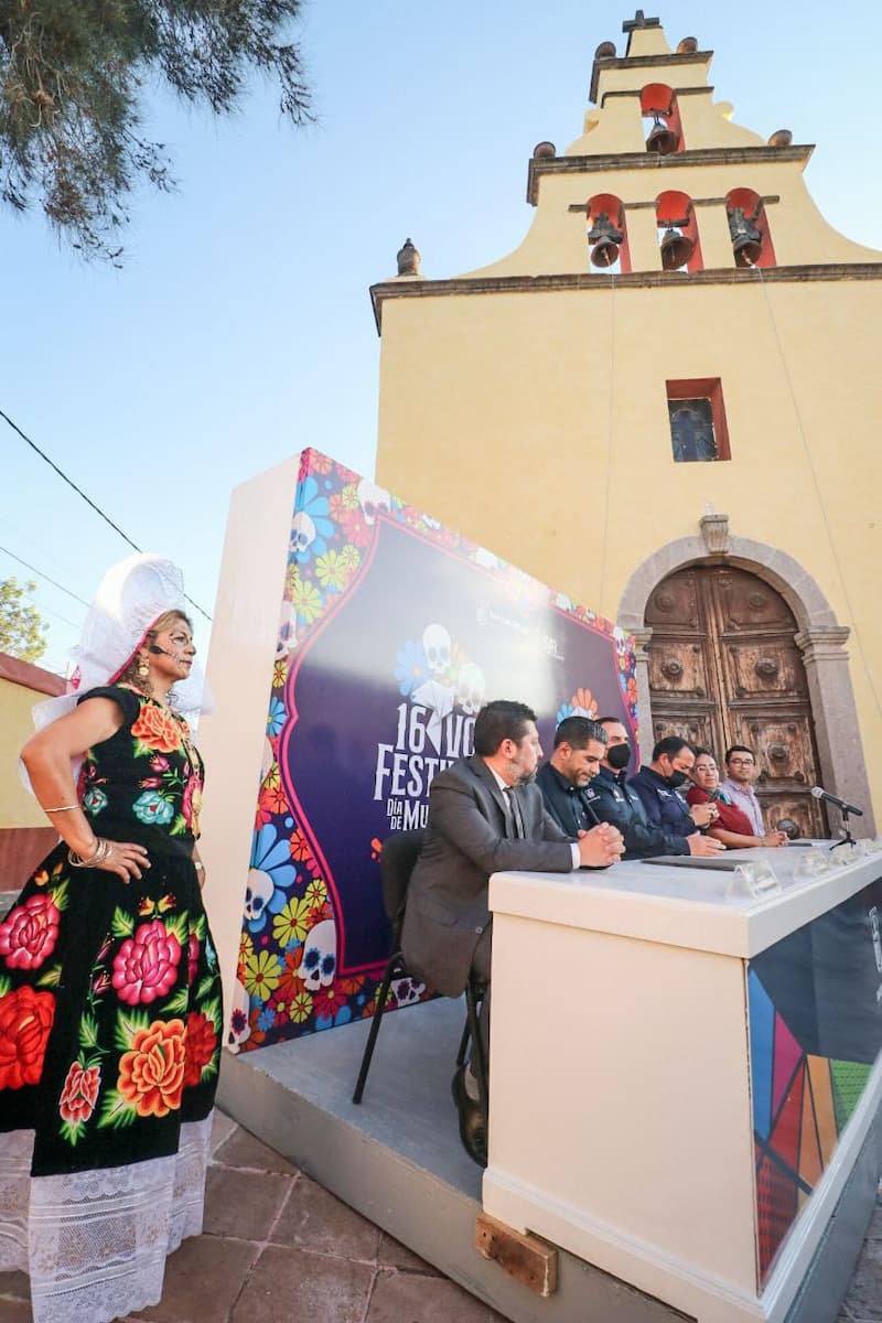 Presentación de actividades culturales para Día de Muertos en SJR