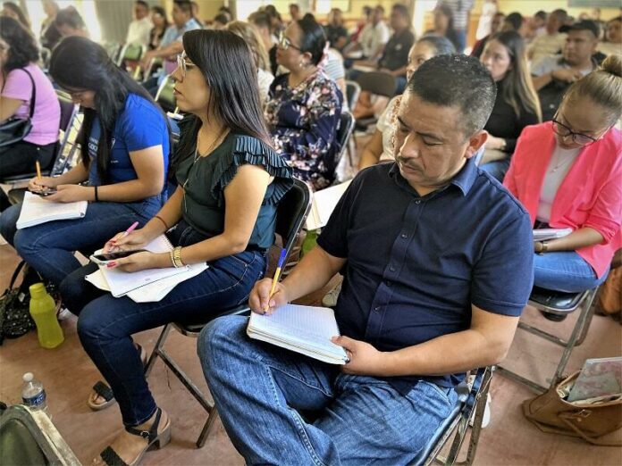 Capacitación de docentes en Sierra Gorda prepara el terreno para el nuevo modelo educativo en Querétaro