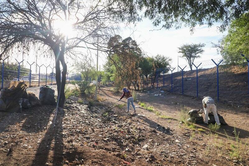 Limpieza de carcamos y espacios publicos supervisada por Roberto Cabrera en San Juan del Rio 3