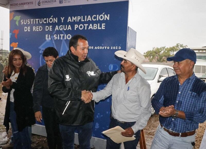 La comunidad de El Sitio se beneficiará con una inversión de 864 mil pesos para optimizar la distribución de agua potable.