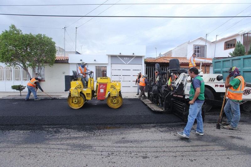 Roberto Cabrera invierte 8.5 mdp en rehabilitación de vialidades en el municipio