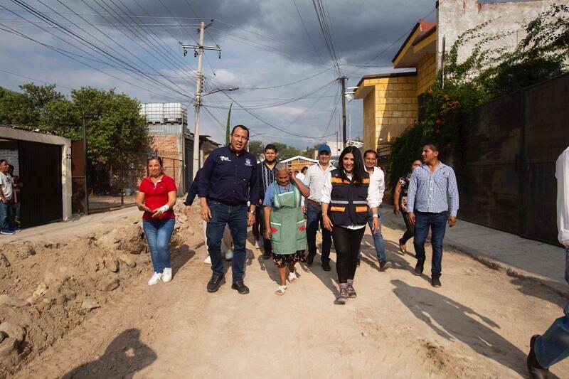 Roberto Cabrera invirtió 1.6 mdp en la rehabilitación de calles en el Barrio San Isidro