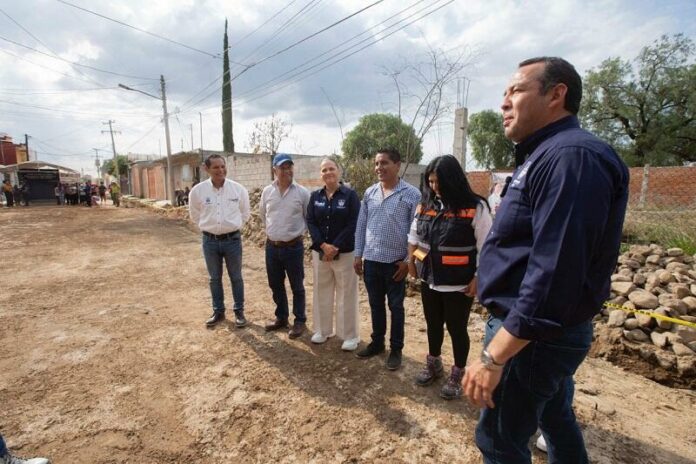 Roberto Cabrera invirtió 1.6 mdp en la rehabilitación de calles en el Barrio San Isidro