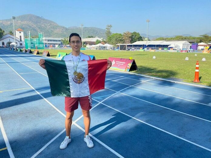 Rodrigo Lozano se alza con dos Medallas en Juegos Mundiales Escolares en Brasil