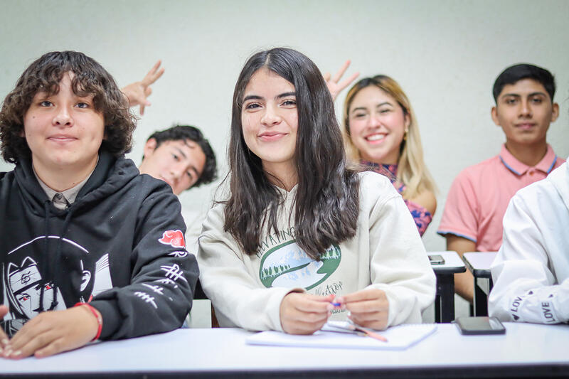 UTSJR da la bienvenida a 1,100 nuevos estudiantes con curso de inducción