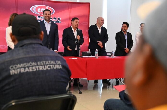 Brigadas de conservación de carreteras de Querétaro se capacitan para mejorar su desempeño