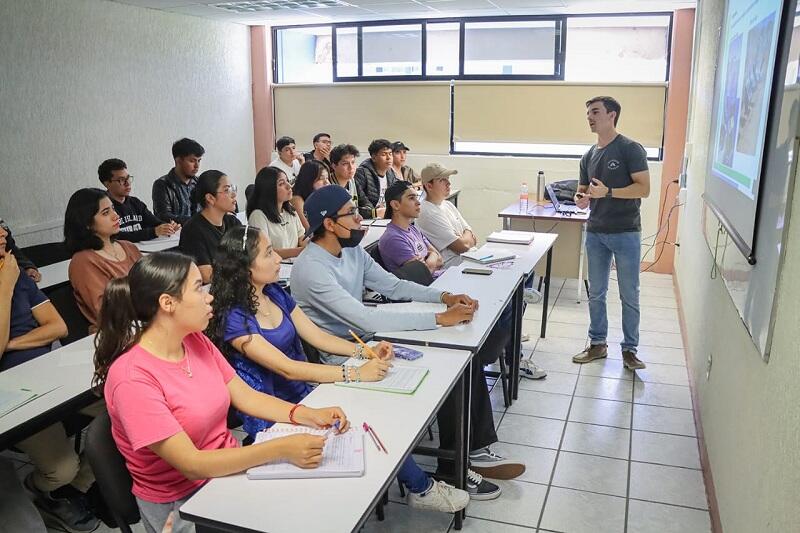 UTSJR da la bienvenida a docente argentino en Programa de Intercambio Académico