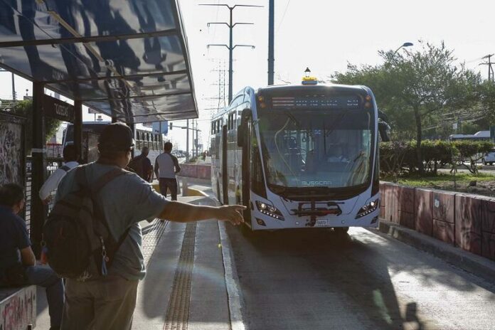 AMEQ incorpora unidades nuevas a la ruta T03 en Querétaro