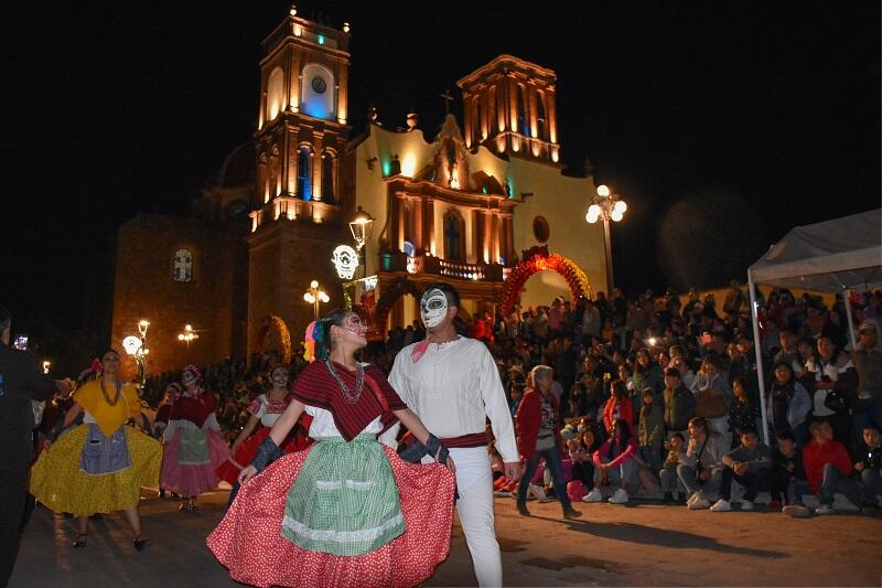 René Mejía inaugura Festival "Entre Leles y Calaveras 2023" en Amealco