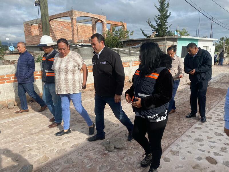 Roberto Cabrera preside honores a la bandera en Dolores Cuadrilla de Enmedio