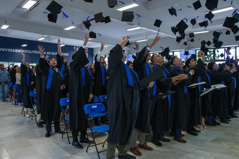 UPQ celebra la graduación de 104 estudiantes en diversas especialidades