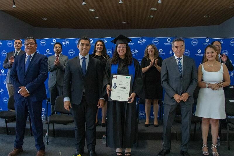 UPQ celebra la graduación de 104 estudiantes en diversas especialidades