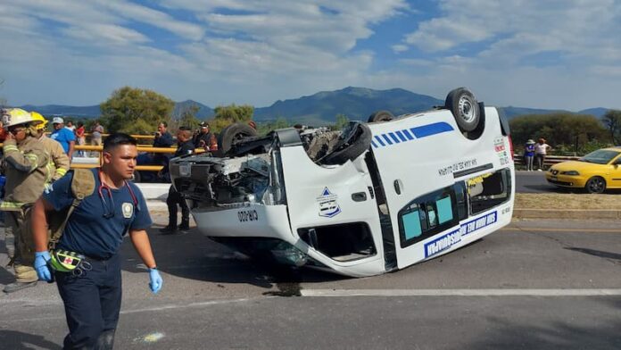 Accidente en Tequisquiapan deja siete heridos y paraliza tráfico