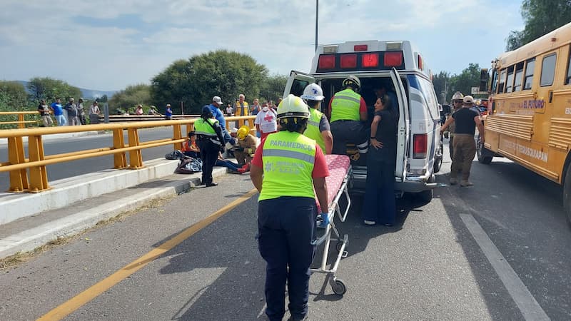 Accidente en Tequisquiapan deja siete heridos y paraliza tráfico