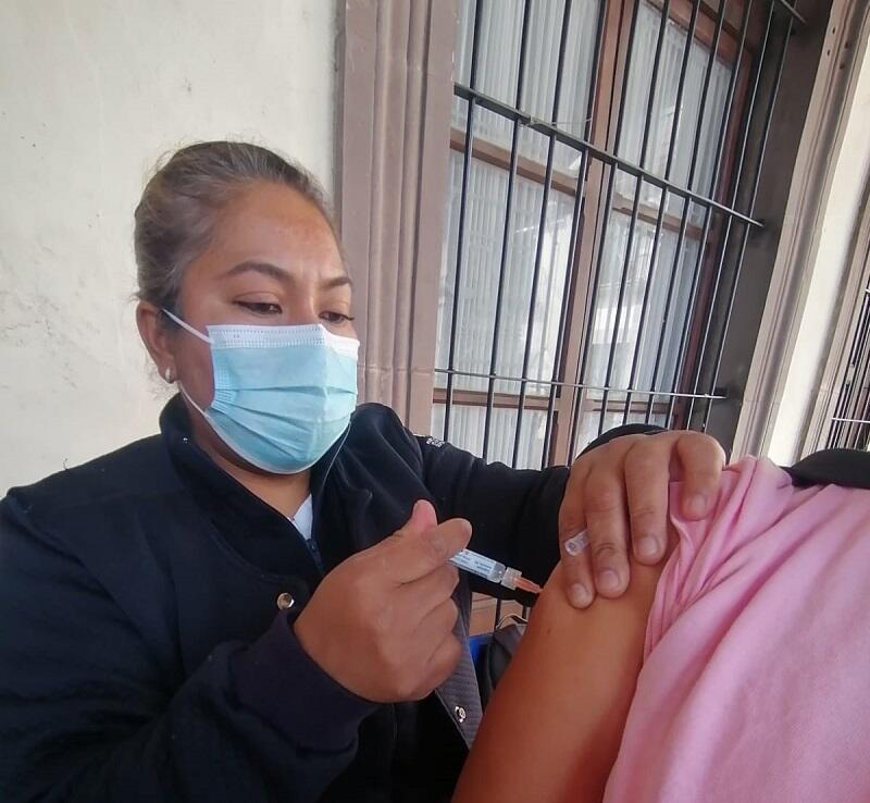 Campaña de vacunación contra la influenza en Querétaro alcanza un avance significativo