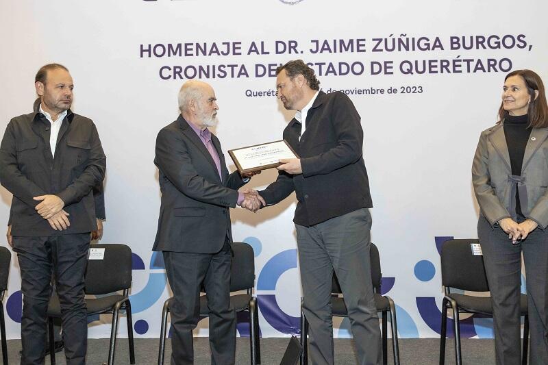 Cronista Jaime Zúñiga Burgos Recibe Tributo por su Aporte a la Historia de Querétaro