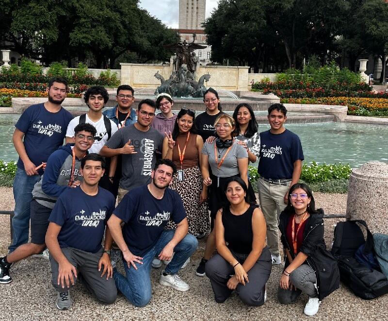 Estudiantes de la UPSRJ se capacitan en la Universidad de Texas