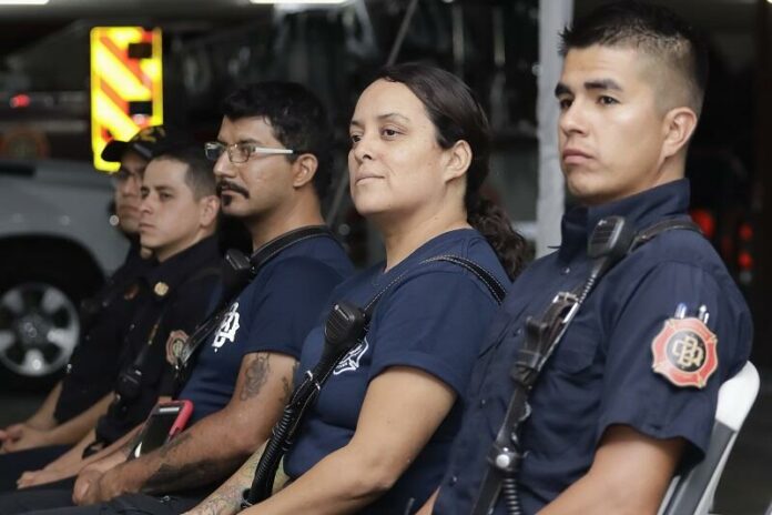 Lupita Murguía refrenda colaboración con Bomberos Querétaro en este 2023