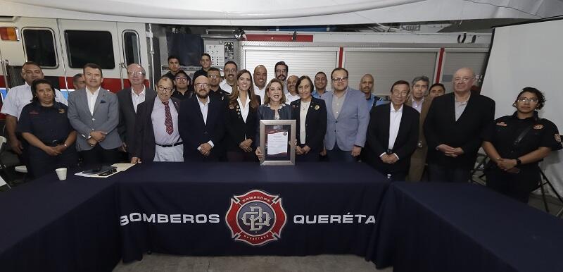 Lupita Murguía refrenda colaboración con Bomberos Querétaro en este 2023