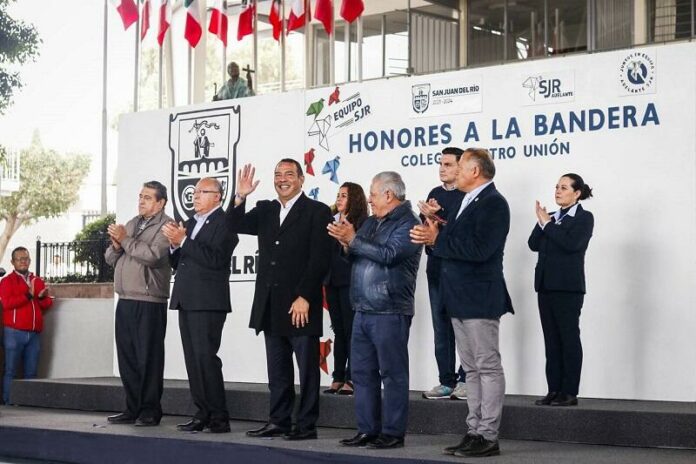 Roberto Cabrera resalta la educación en San Juan del Río como fundamento de valores