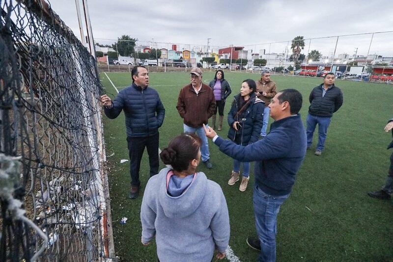 Roberto Cabrera supervisa mejoras en parque Las Águilas en San Juan del Río