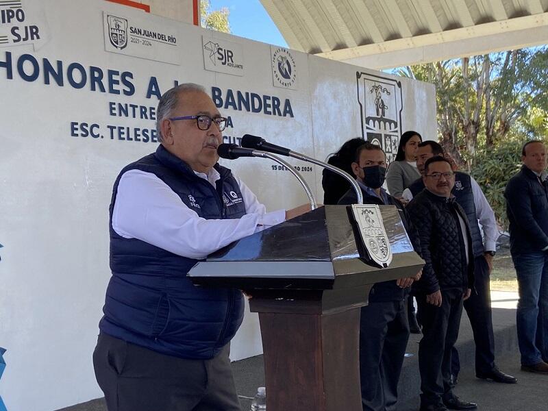 Entrega IFEQ nuevas aulas en telesecundaria de Cazadero, San Juan del Río