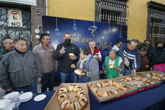 Roberto Cabrera compartió momentos de tradición con voceadores de San Juan del Río