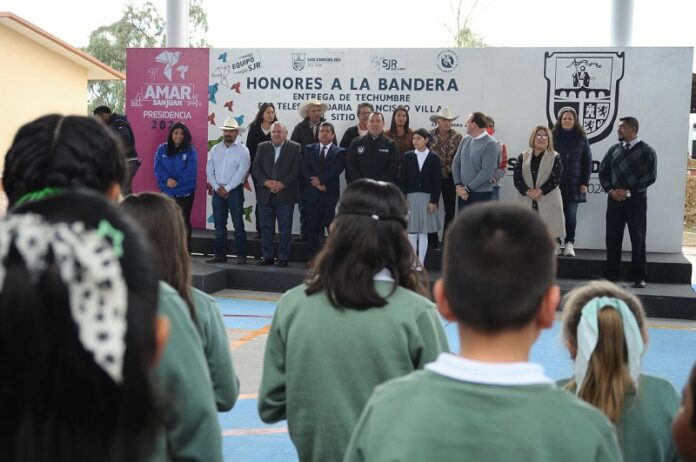 Roberto Cabrera impulsa la educación con obras en escuelas de El Sitio, San Juan del Río