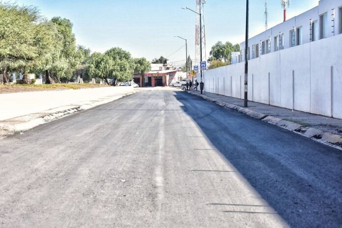 Trabajos de reencarpetado mejoran movilidad en Corregidora