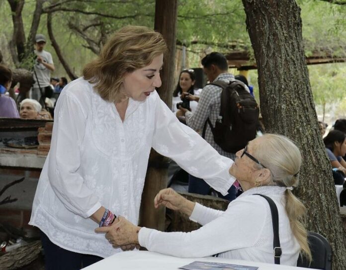 Compromiso de Lupita Murguía tener acceso ininterrumpido a medicamentos