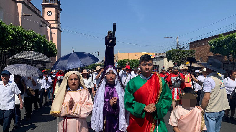 Se realiza tradicional Viacrucis en el Centro de San Juan del Río