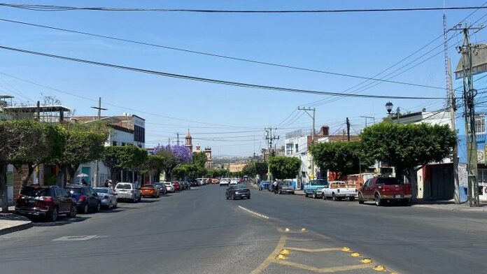 Autoridades estatales aprueban el programa Hoy No Circula en San Juan del Río