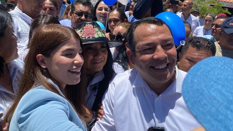 Roberto Cabrera realiza su registro como candidato a la presidencia de San Juan del Río