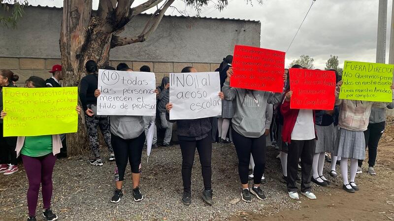 Acusaciones de acoso sexual contra director de telesecundaria en San Juan del Rio 3