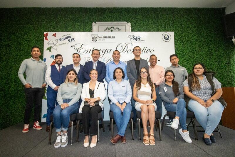 Gobierno de San Juan del Rio y Topre Autoparts Mexico benefician a 347 alumnos de escuelas CONAFE con nueva iluminacion 1