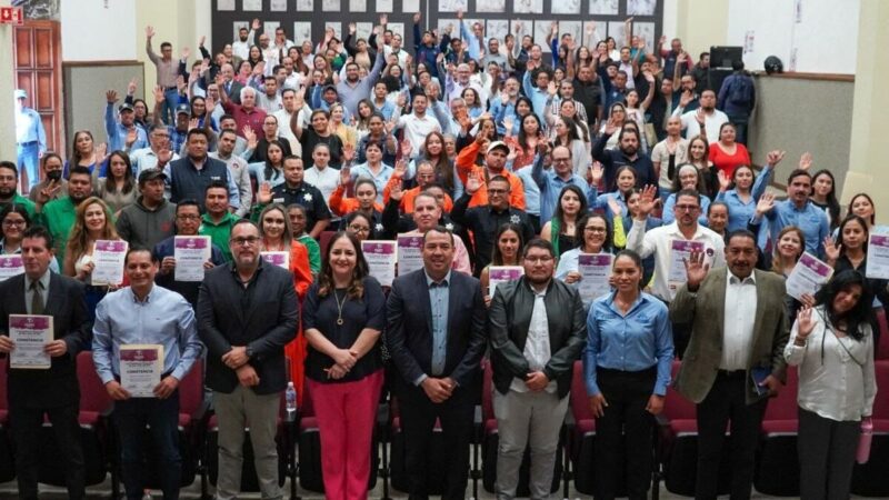 Trabajadores de San Juan del Río recibieron reconocimiento por capacitación en Lenguaje Incluyente