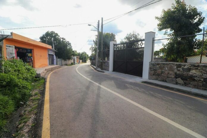 Entrega de rehabilitación de calle en San Sebastián de las Barrancas Sur