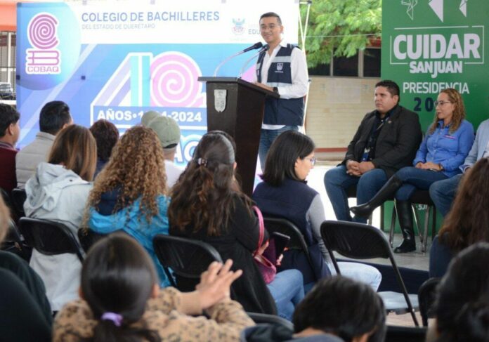 Gobierno Municipal, organizaciones civiles y PPG renuevan instalaciones del COBAQ plantel 10