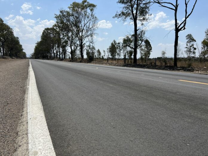 Mejoran infraestructura vial en Corregidora con rehabilitación de carretera estatal