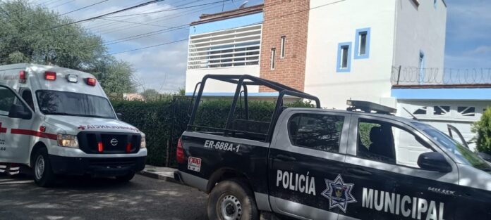 Mujer de la tercera edad muere al caerle un mueble encima