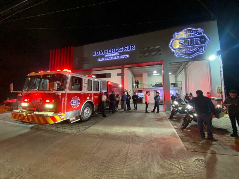 San Juan del Río celebra el Día Nacional del Bombero con "Toque de Sirena"