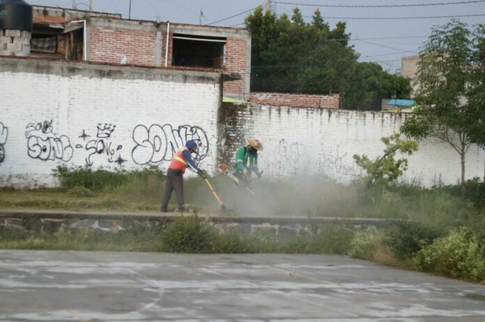 Supervisión de labores de limpieza y mantenimiento en Vista Hermosa, SJR