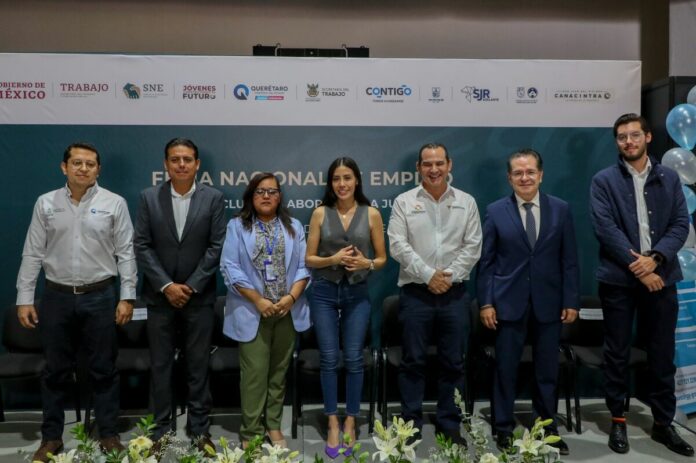 UAQ y empresas unen fuerzas para impulsar empleo juvenil en San Juan del Río