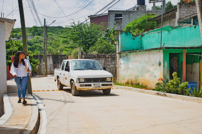 Mauricio Kuri entrega obras en calles de Jalpan de Serra