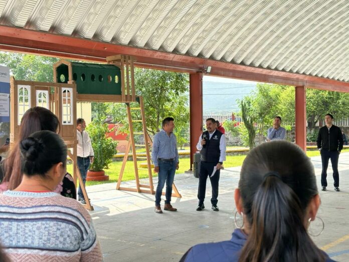 SDUOP entregó nueva infraestructura educativa en escuela primaria de Huimilpan