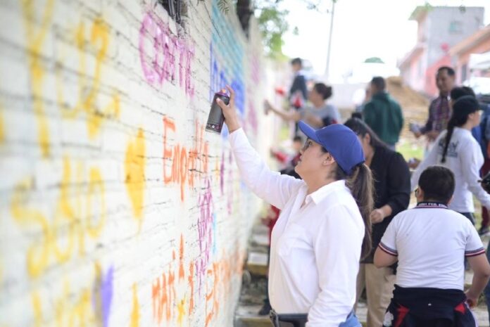 SEDESOQ fortalece la identidad comunitaria en San Juan del Río con el Mural del Diálogo