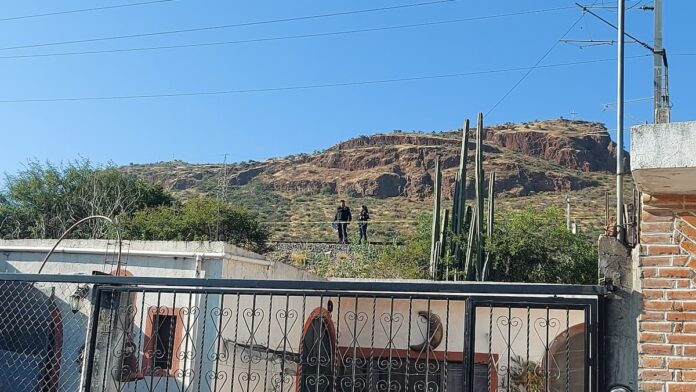 Hombre fallece al caer de las vías del tren en Casablanca, San Juan del Río